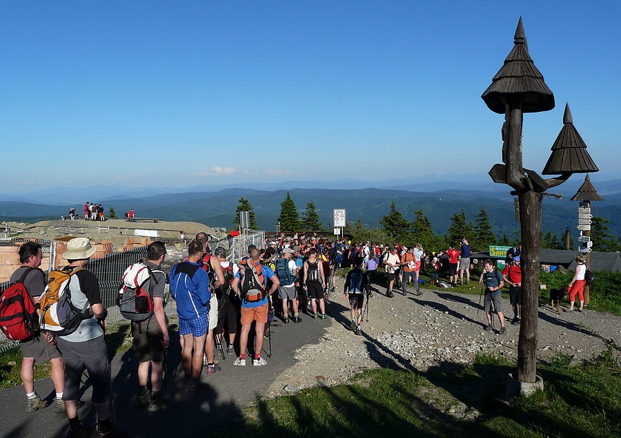 nechápu optimismus těch,,kteří čekají tuto frontu